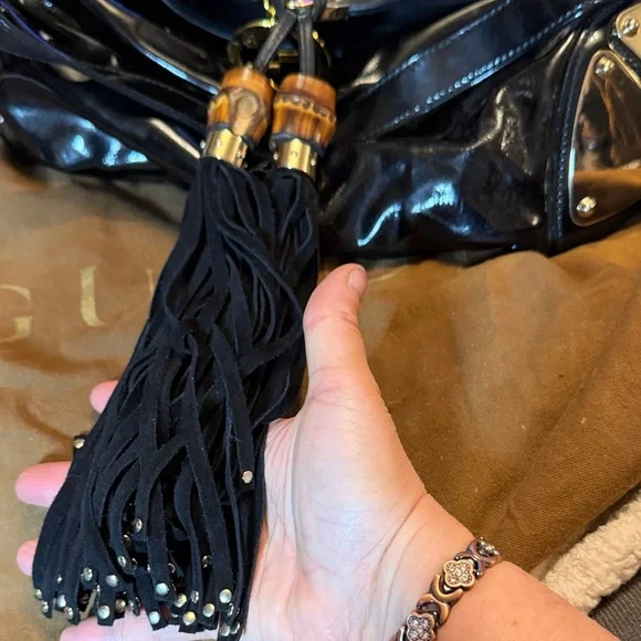 Gucci Black Patent Leather Hobo Bag Gold Hardware Tassel - Picture 7 of 13